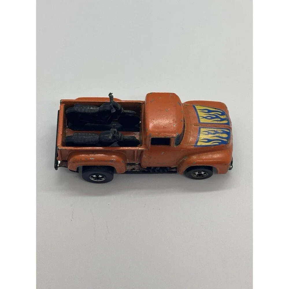 Hot Wheels Flying Colors Orange Hi-Tail Hauler